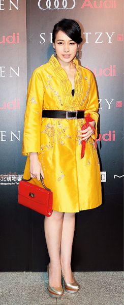 熱門韓劇<慾望女王>,女主角造型大解析