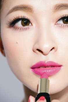 敬業+專業,好感度超高的人氣網模「薛妞妞」
