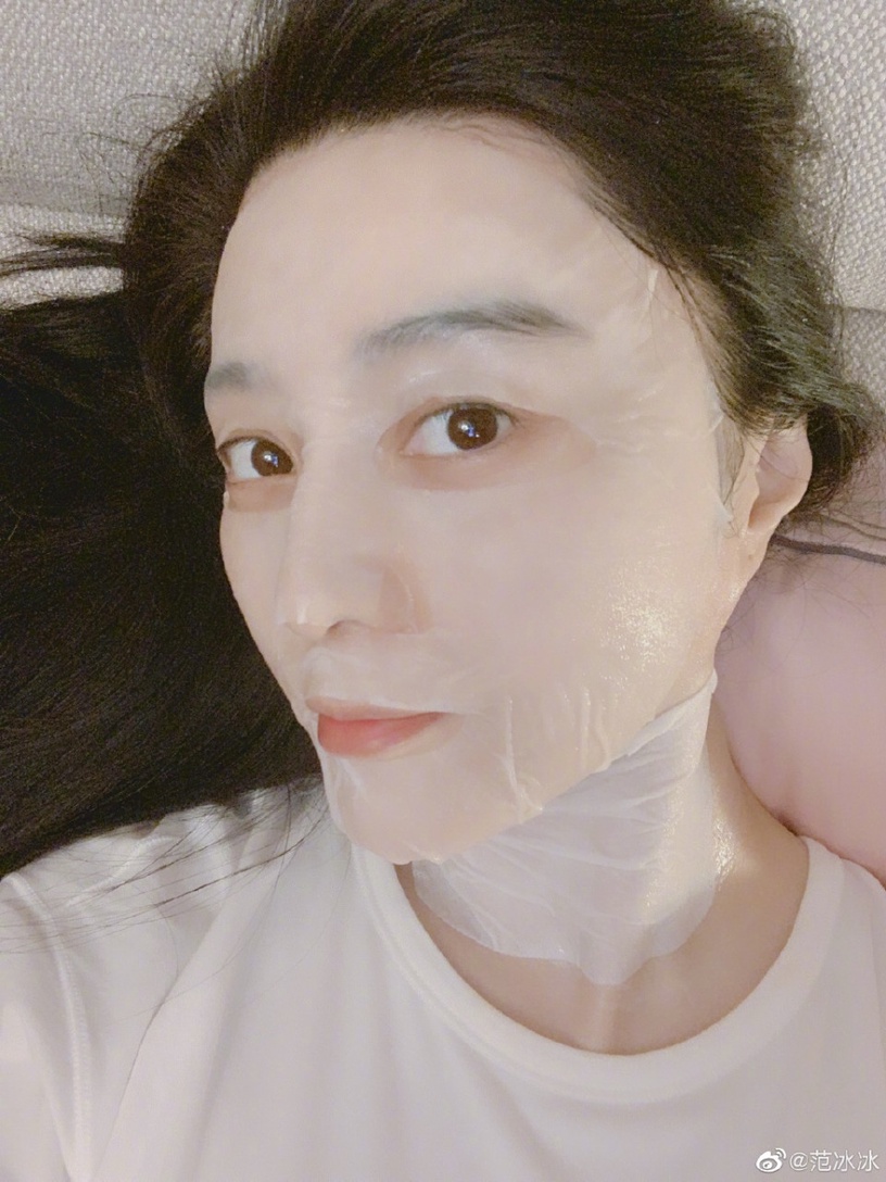 范冰冰「眼周保養」5步驟媲美醫美!細紋、黑眼圈、水腫都消失,38歲也有無痕少女眼!