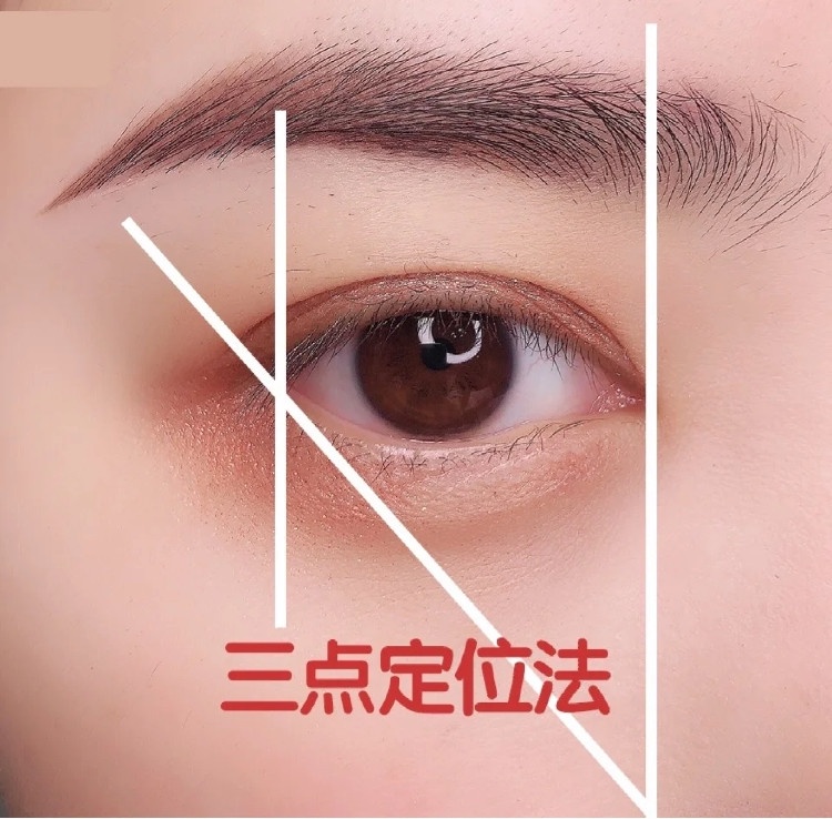 眉毛不會畫?化妝師3步驟畫出絨霧眉毛,加碼畫眉誤區說明,初學者速離開畫眉新手村!