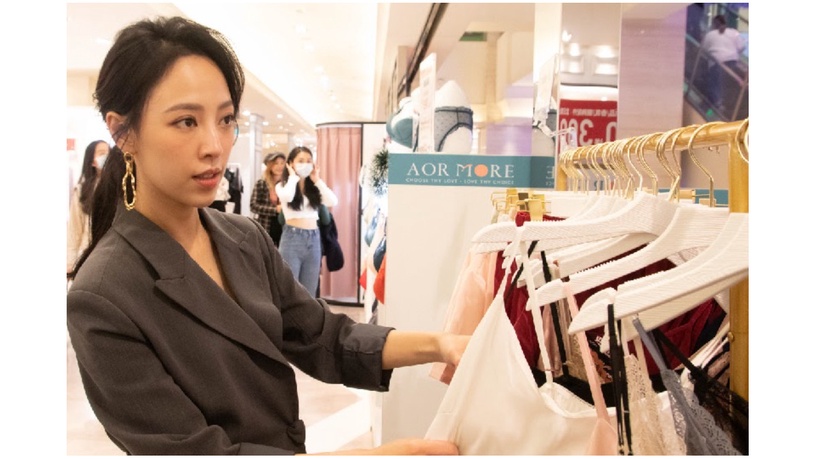 國民閨蜜「勇兔」林筳諭化身AorMore一日店長!統一時代百貨快閃店與粉絲閨蜜同歡