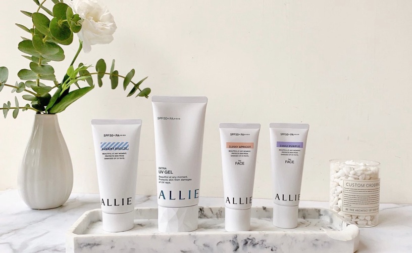ALLIE ALLIE我的夏日時尚 EXUV高效防曬水凝乳N 濾鏡調色UV防曬乳 燦爛光澤肌UV防曬水凝乳 防曬新水感 清爽肌至上 ALLIE抗摩擦絕不曬黑