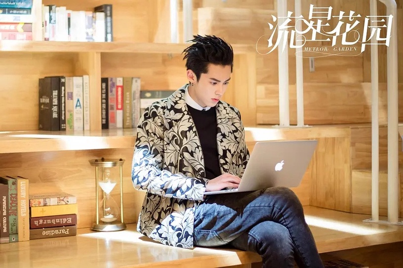 王鶴棣必追陸劇推薦!《蒼蘭訣》《流星花園》走紅亞洲,新劇《錯撩》合作白鹿!