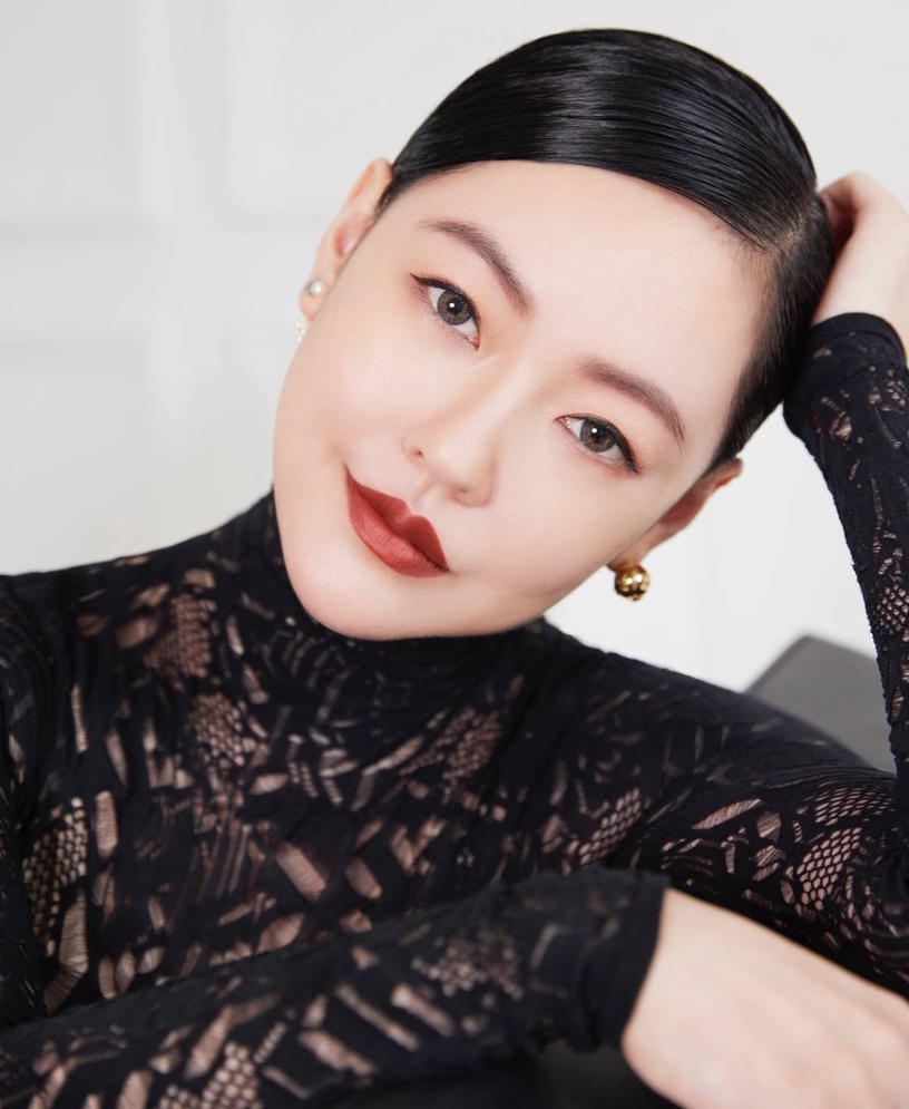 小S聯手Lily上熱搜,迪奧全新#霧黑管「超完美持久唇膏」潮流極霧美唇,熱門色號公開