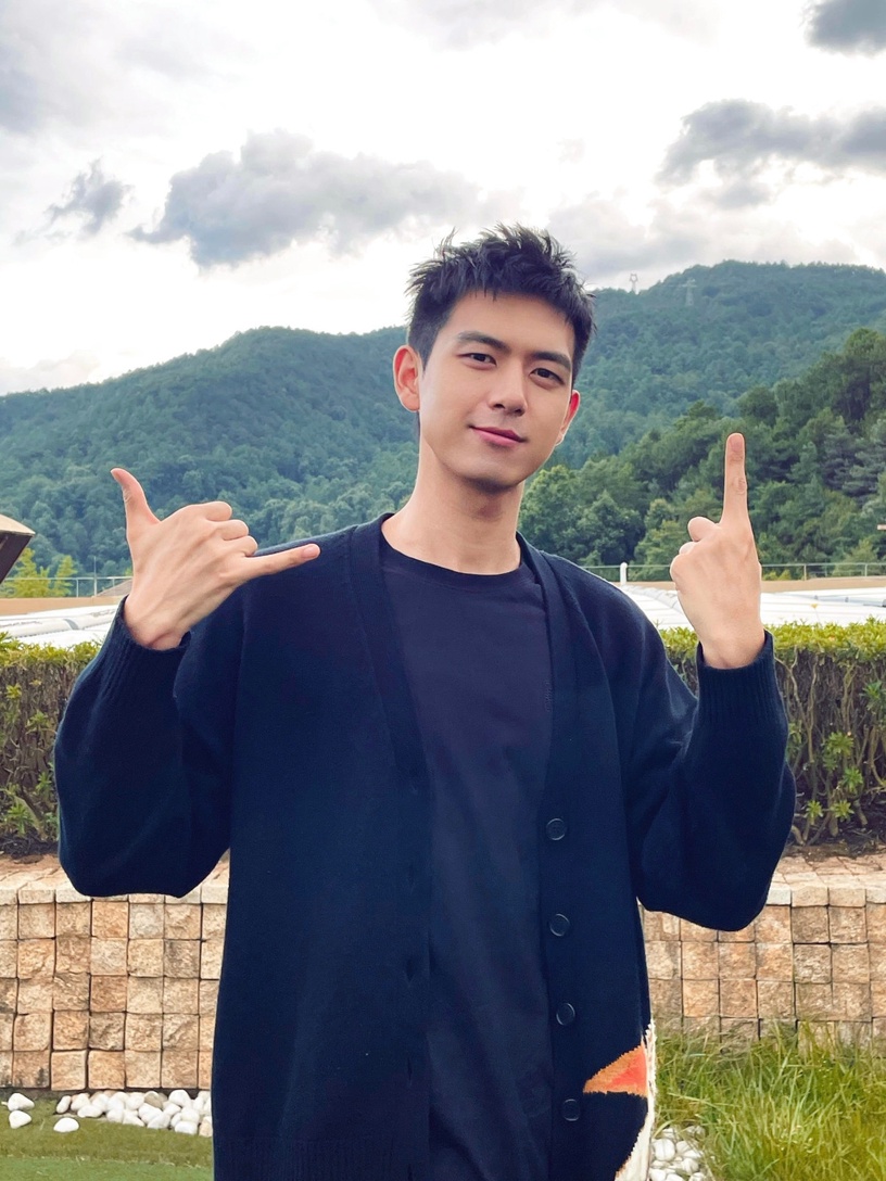 12位陸劇明星本名趣聞!張凌赫本名超接地氣,吳磊差點叫「三石」、白敬亭成「白岩龍」