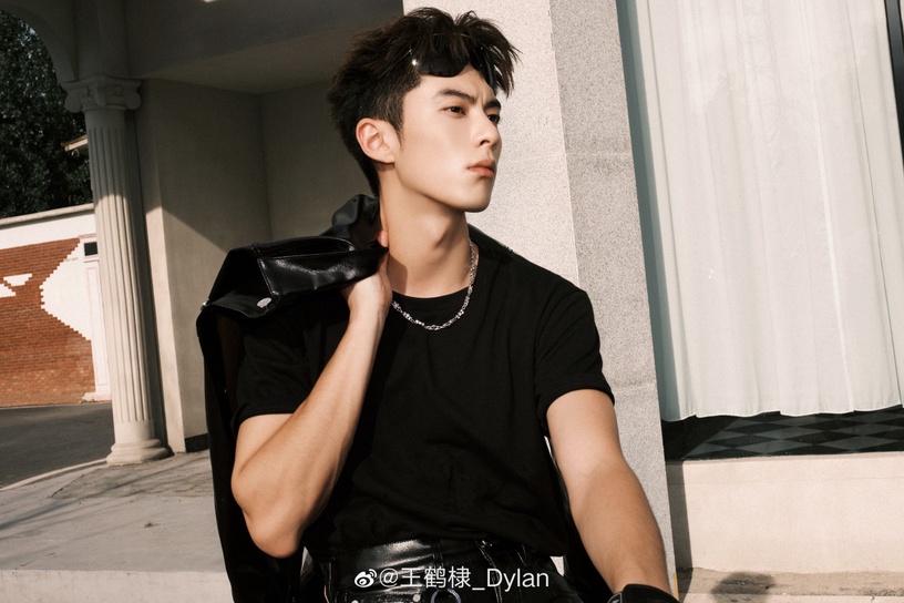 2022憑劇爆紅的陸劇男星!王安宇《熾道》爆好評,《蒼蘭訣》一次捧紅王鶴棣、張凌赫!