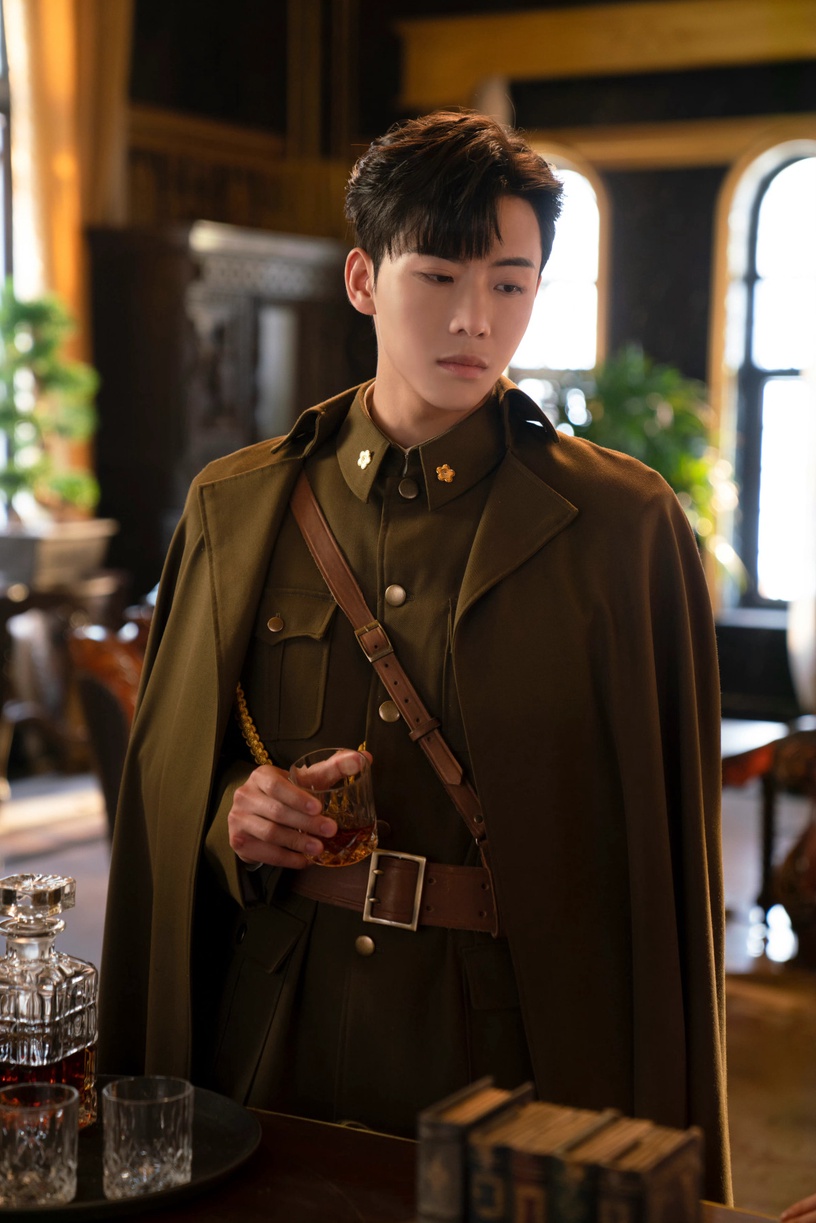 2022憑劇爆紅的陸劇男星!王安宇《熾道》爆好評,《蒼蘭訣》一次捧紅王鶴棣、張凌赫!