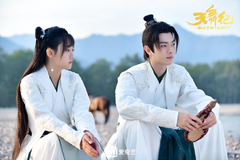《愛的二八定律》許凱主演陸劇評分榜TOP10!《尚食》二搭吳謹言5.5分,這部差到剩3.1