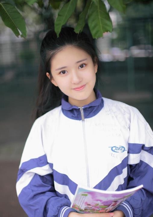 網票選「最具校花感」女星TOP10!趙露思第七、迪麗熱巴排第五,冠軍打敗楊紫、趙麗穎