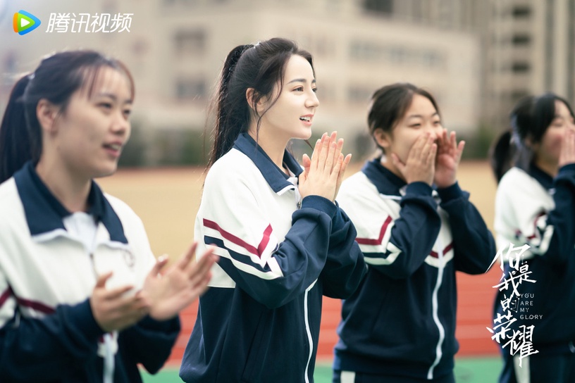 網票選「最具校花感」女星TOP10!趙露思第七、迪麗熱巴排第五,冠軍打敗楊紫、趙麗穎