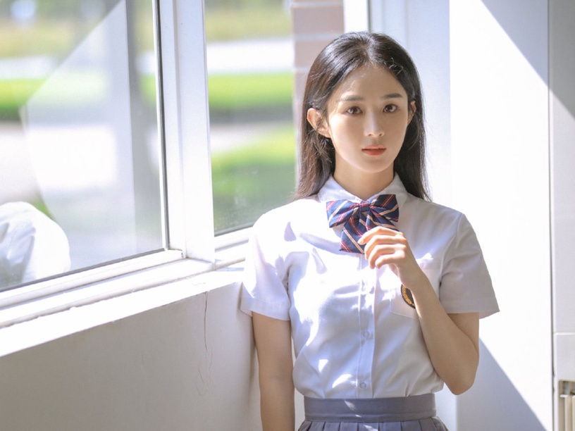 網票選「最具校花感」女星TOP10!趙露思第七、迪麗熱巴排第五,冠軍打敗楊紫、趙麗穎