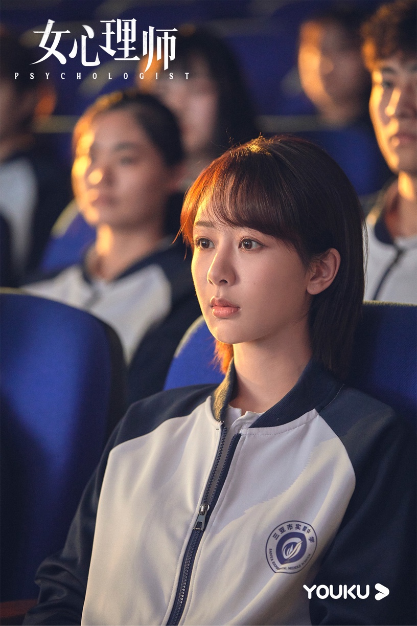 網票選「最具校花感」女星TOP10!趙露思第七、迪麗熱巴排第五,冠軍打敗楊紫、趙麗穎