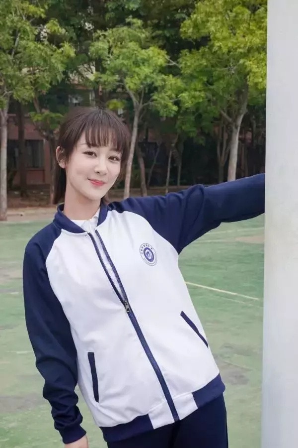 網票選「最具校花感」女星TOP10!趙露思第七、迪麗熱巴排第五,冠軍打敗楊紫、趙麗穎