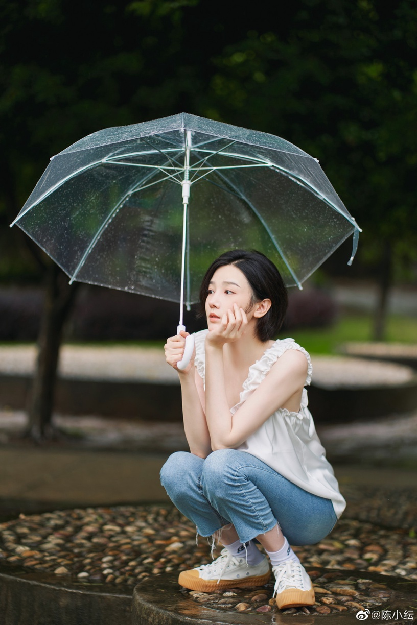 《卿卿日常》10位古裝女神穿時裝!田曦薇長相甜身材卻超辣,元英和上官婧都是超帥颯姊