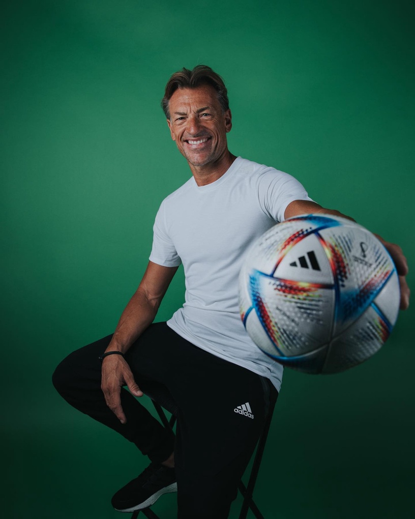 阿拉伯教練「Herve Renard」8件事!神似連恩尼遜、白襯衫是招牌,曾當過8年清潔工!
