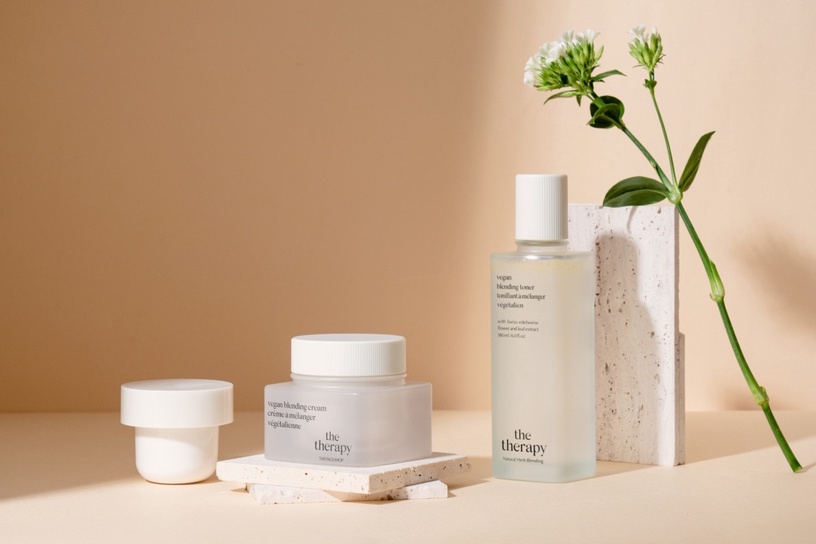 THEFACESHOP 維他命C亮白精華液 茶樹淨膚調理安瓶 茶樹淨膚調理爽膚棉 純淨美容
