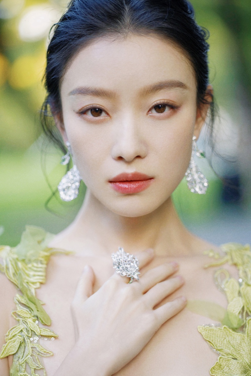 10位陸劇85花青澀舊照!《去有風的地方》劉亦菲、楊冪從小美到大,景甜舊照真是美絕了