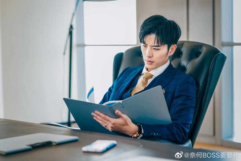 現偶劇10位經典霸總!《對我而言危險的他》樊治欣、《以愛為營》王鶴棣眼鏡殺太禁慾!