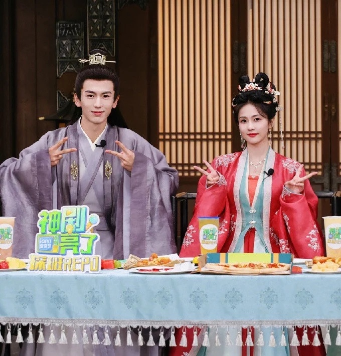 白鹿合作男星CP感!不只《長月燼明》和羅雲熙配,和肖戰王鶴棣也很搭,和張凌赫甜死啦