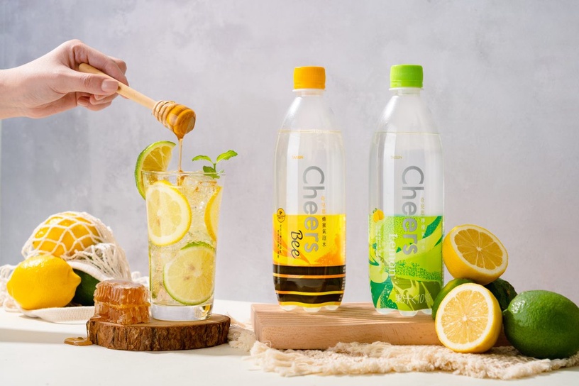 Cheers Cheers氣泡水 DanielWong 時尚月限量版