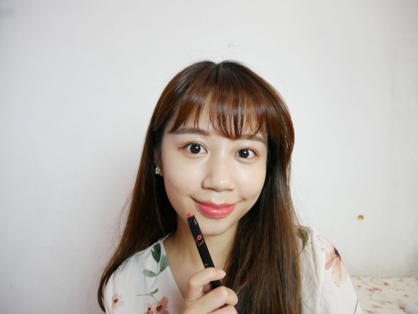 |哈娜 Hanna S.專欄|日本必買美妝 excel唇油、2017新上市蠟筆唇膏試色♥