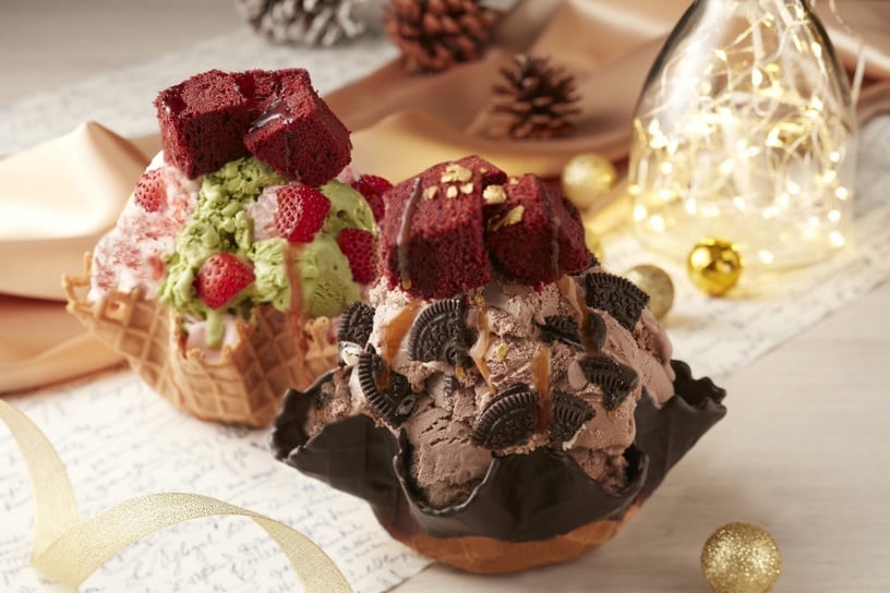 COLD STONE為了迎接美好的聖誕節慶，今年以「奢華瘋狂聖誕新品」為概念發想，推出「巧克力金聖誕」以及「聖誕紅寶石」二款冰淇淋