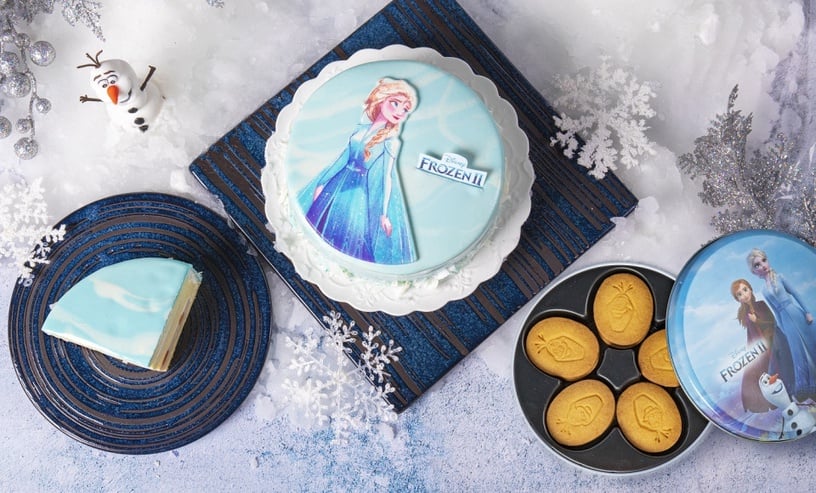 BAC攜手冰雪奇緣推出超強新品「冰雪奇緣造型雪藏蛋糕」!還有微笑雪寶造型手工曲奇,讓你直呼好可愛!