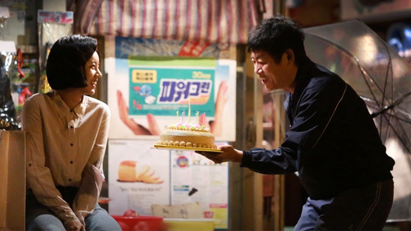 「狗善黨」又有糖,惠利讚男友柳俊烈很溫柔!2019還再回味《1988》,這10個橋段太難忘
