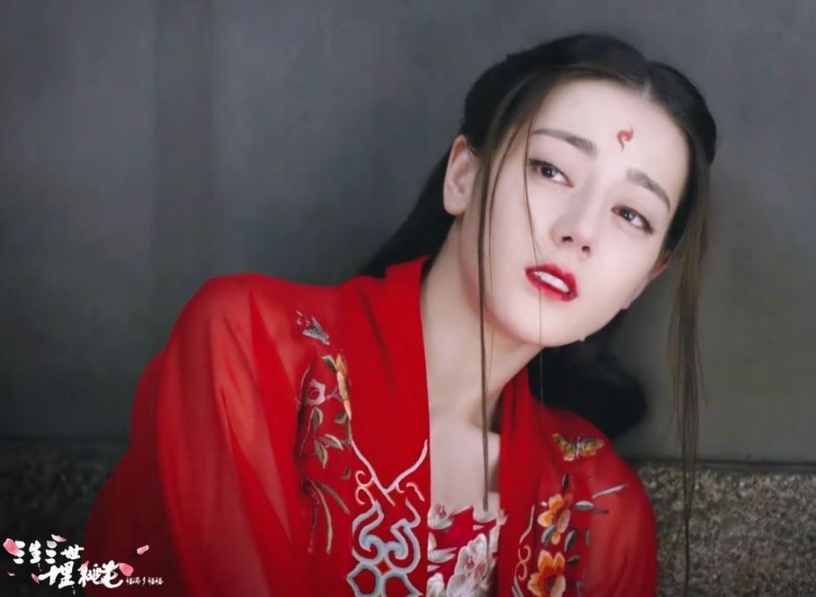 古裝劇12位「桃花妝」古裝女神!《鶴唳華亭》李一桐美,不過章子怡才真的經典