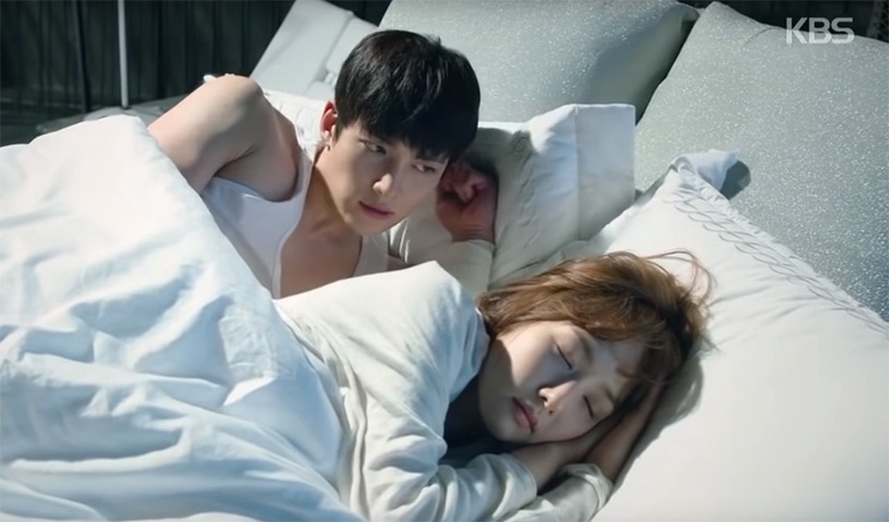池昌旭&朴敏英典禮同框!《Healer》7大高甜瞬間回顧,一言不合背後抱、擦頭髮也心動!