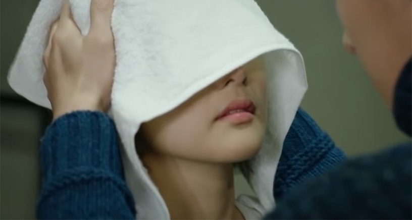 池昌旭&朴敏英典禮同框!《Healer》7大高甜瞬間回顧,一言不合背後抱、擦頭髮也心動!