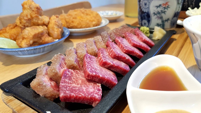 IG打卡美食「嵐山熟成牛かつ專売」!台中超夯的浮誇系男子漢丼飯&炸牛排絕對不能錯過