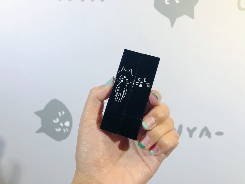各位快看呀~超萌的店長竟然直接出現在快閃店了!