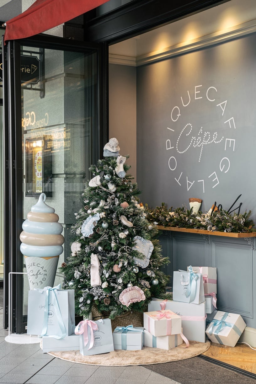 gelato pique café 與日本同步推「紅色莓果起司蛋糕可麗餅」,浪漫聖誕小屋好好拍!