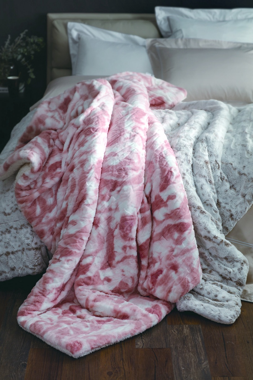 別鬧了這是松阪豬 Hola推 長羔絨毯 網友紛紛歪樓 這根本是松阪豬肉片 Beauty美人圈