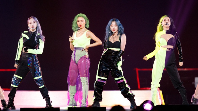 2019MAMA防彈少年團重演「帽子舞」!MAMAMOO合作JYP穿上經典塑膠裝,GOT7王嘉爾看傻!