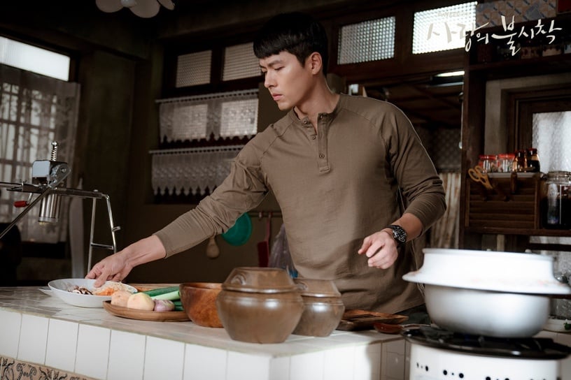《愛的迫降》軍官玄彬帥翻!5男星演北韓人,李鍾碩這部被說不像,金秀賢演活雙面間諜