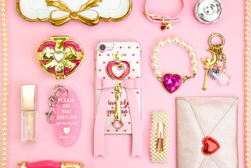 Fukuya推出最新「Jewerylic粉色鏡面寶石iPhone手機殼」
