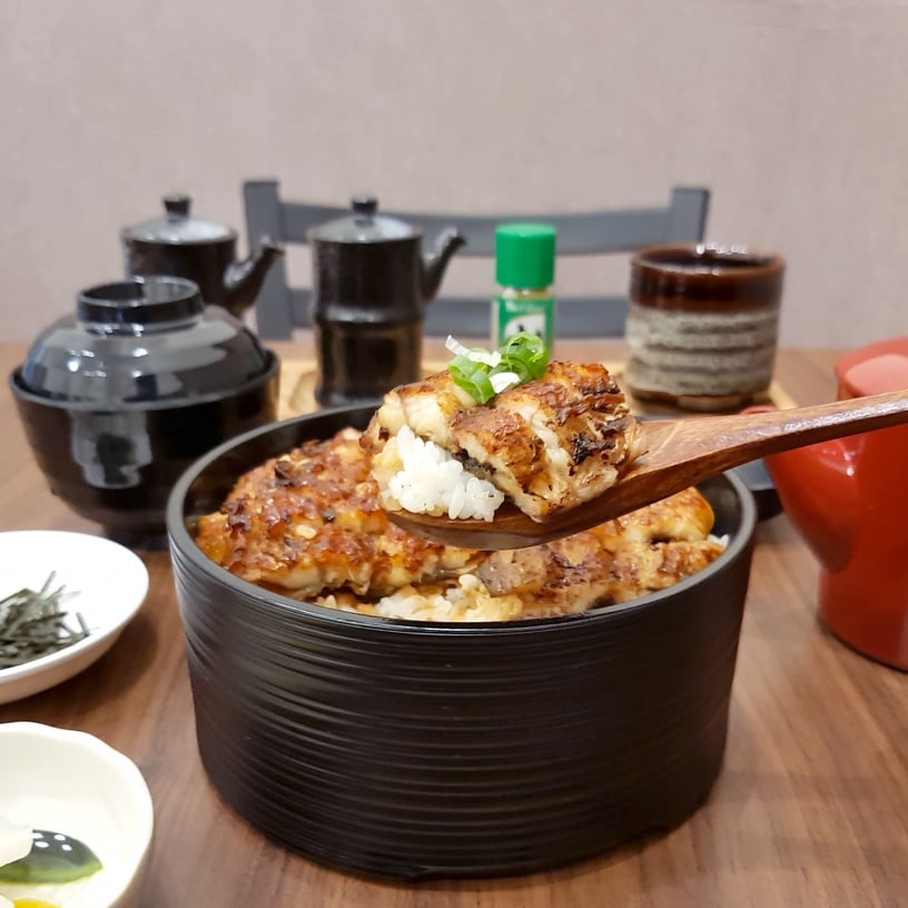 新加坡米其林必比登推介「三河屋」來台灣囉!綿密好吃的烤鰻魚飯,滿滿一碗CP值認真高