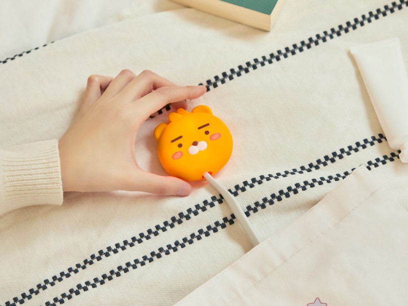 Kakao Friends新推出了萊恩、Apeach兩種造型的「牙刷消毒機」,牙刷也要做好清潔工作!