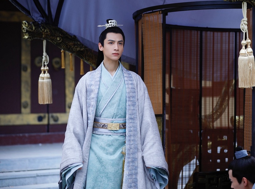 新浪票選2019年度人氣男演員TOP 10!肖戰、王一博爭冠軍,第三名有洋蔥