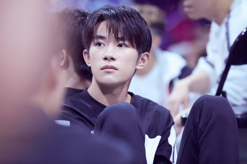 新浪票選2019年度人氣男演員TOP 10!肖戰、王一博爭冠軍,第三名有洋蔥