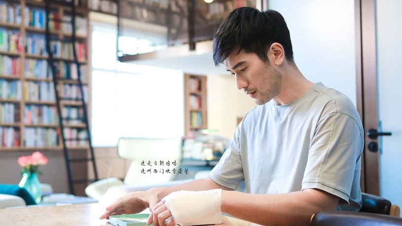 新浪票選2019年度人氣男演員TOP 10!肖戰、王一博爭冠軍,第三名有洋蔥