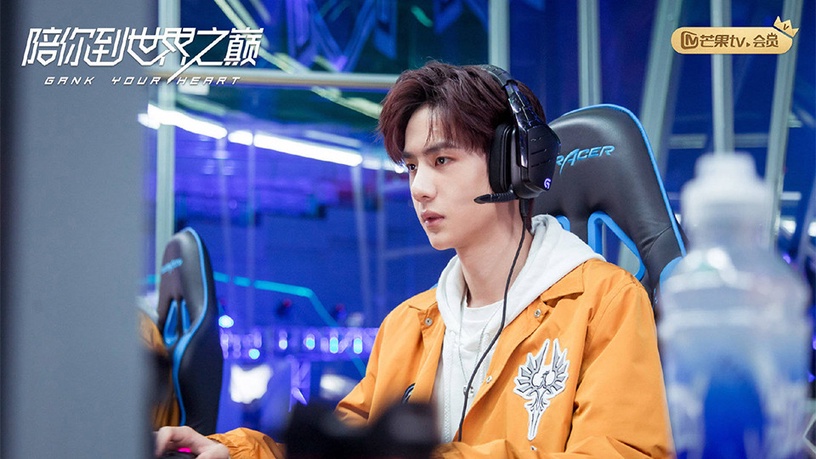 新浪票選2019年度人氣男演員TOP 10!肖戰、王一博爭冠軍,第三名有洋蔥