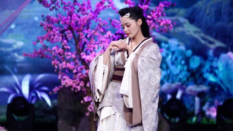 《如懿傳》惡毒嘉妃變《慶餘年》呆萌俠女!辛芷蕾10古裝女神角色,《狼殿下》超美