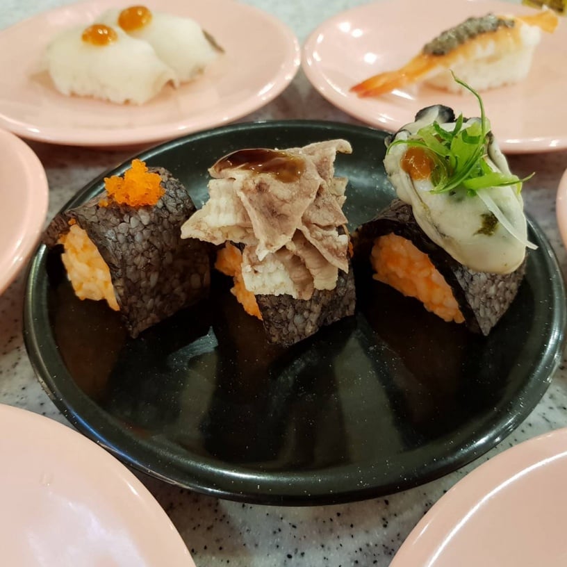 豬血糕也能變握壽司!爭鮮限時推出「海陸屋塔盛」,直接把豬血糕放上壽司