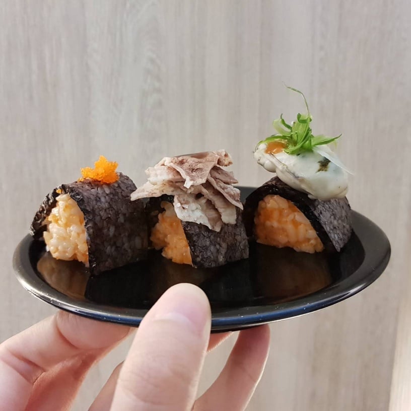 豬血糕也能變握壽司!爭鮮限時推出「海陸屋塔盛」,直接把豬血糕放上壽司
