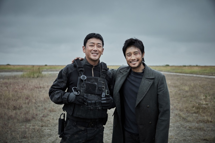 2019必看8部韓國電影!《寄生上流》經典,《白頭山》河正宇&李炳憲兄弟情,年底必看!