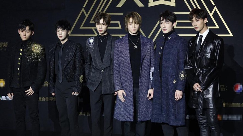 2019星光大賞紅毯12帥!肖戰、王一博齊聚,迪麗熱巴、楊冪、趙麗穎破天荒同框