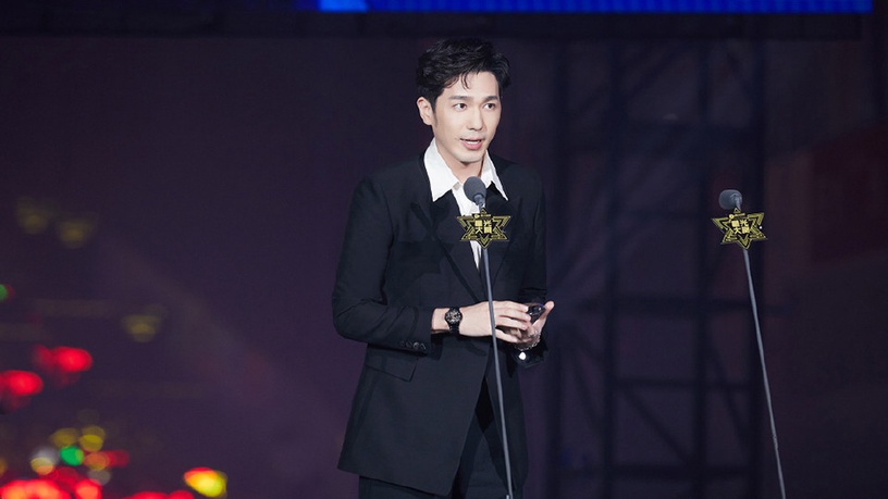 2019星光大賞紅毯12帥!肖戰、王一博齊聚,迪麗熱巴、楊冪、趙麗穎破天荒同框